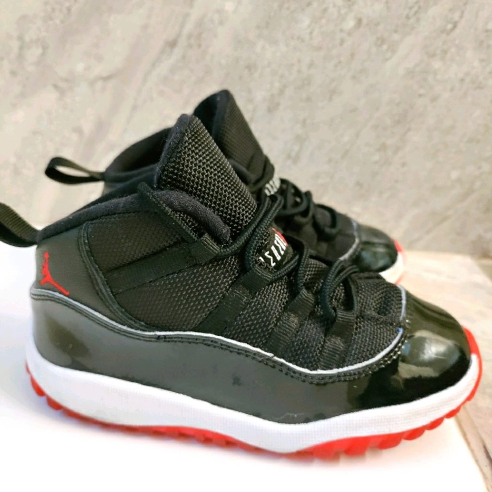 Kids Jordan 11 Retro